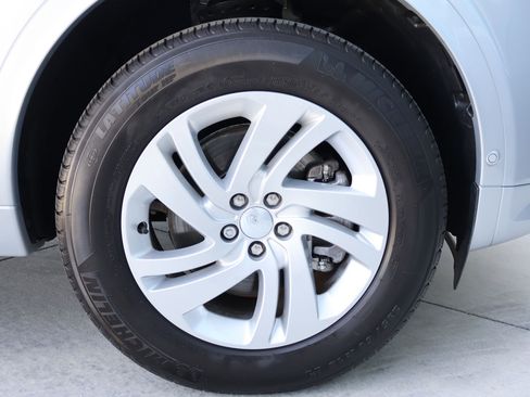 Certified 2025 Land Rover Discovery Sport S AWD/4WD image 32
