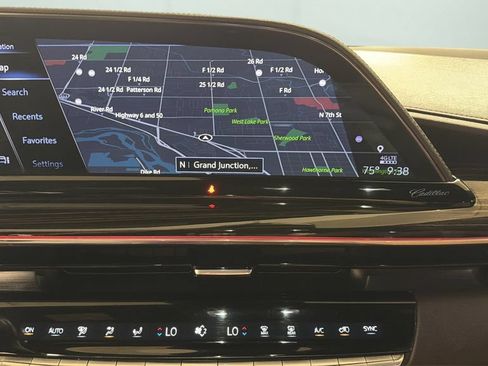 Used 2022 Cadillac Escalade Premium Luxury AWD/4WD image 27
