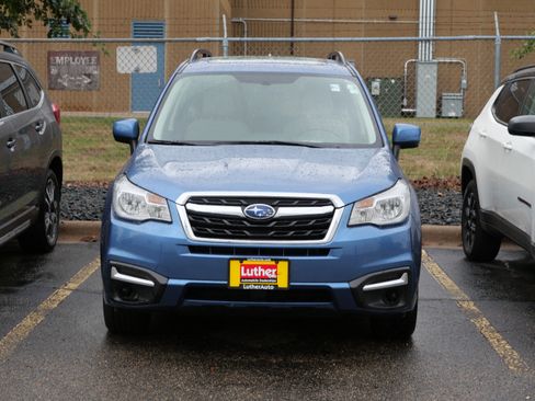 Used 2017 Subaru Forester 2.5i Premium w/ All-Weather Package AWD/4WD image 2