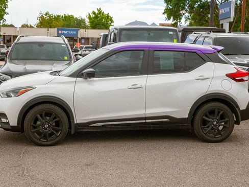 Used 2019 Nissan Kicks SR w/ SR Premium Package FWD image 8