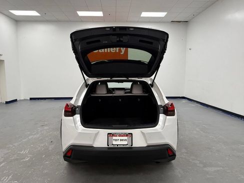 Used 2021 Lexus UX 200 w/ Accessory Package (Z1) FWD image 17