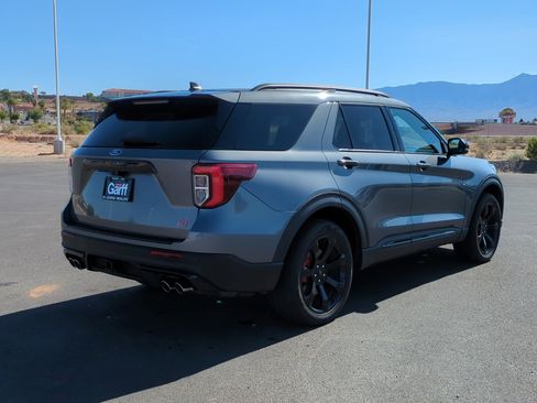 Used 2023 Ford Explorer ST w/ Equipment Group 401A image 3