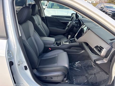 Certified 2025 Subaru Outback Onyx Edition XT image 10