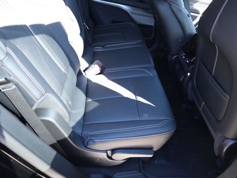 New 2026 Cadillac Vistiq Sport image 15