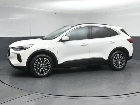 Certified 2024 Ford Escape Base w/ PHEV Premium Package image 4