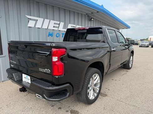 Used 2022 Chevrolet Silverado 1500 High Country w/ Technology Package AWD/4WD image 6
