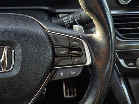 Used 2018 Honda Accord Sport image 23