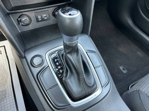 Used 2020 Hyundai Kona SE FWD image 32