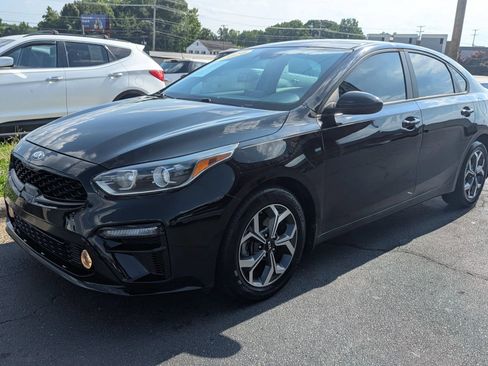 Used 2020 Kia Forte LXS FWD image 3