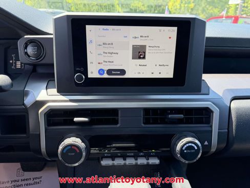 Certified 2025 Toyota Tacoma SR5 AWD/4WD image 31