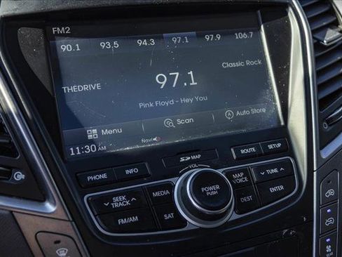 Used 2014 Hyundai Santa Fe GLS image 18