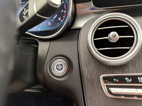 Used 2022 Mercedes-Benz GLC 300 4MATIC image 19