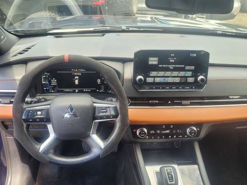 Used 2022 Mitsubishi Outlander SEL AWD/4WD image 16