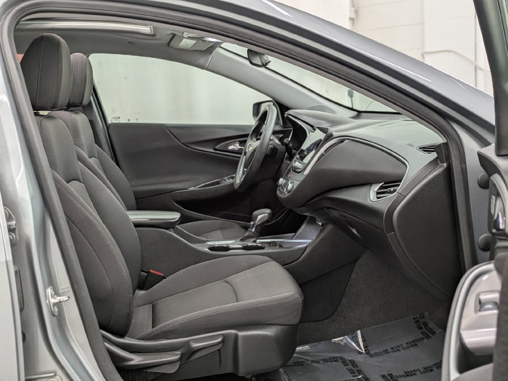 Used 2024 Chevrolet Malibu LT FWD image 20