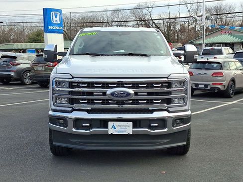 Used 2024 Ford F250 Lariat w/ Chrome Package image 2