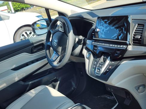 New 2026 Honda Odyssey EX-L image 8