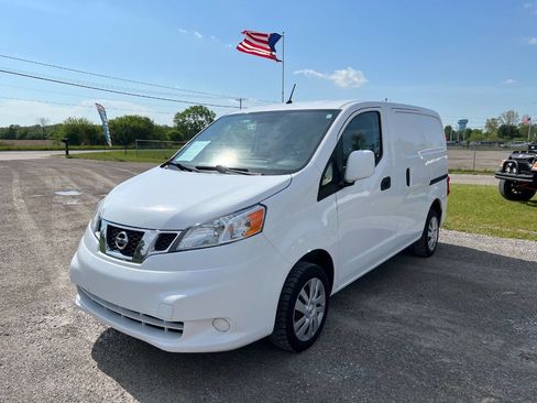 Used 2017 Nissan NV200 SV w/ Back Door Glass Package FWD image 4