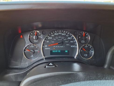 Used 2024 Chevrolet Express 3500 LT w/ LT Preferred Equipment Group image 11