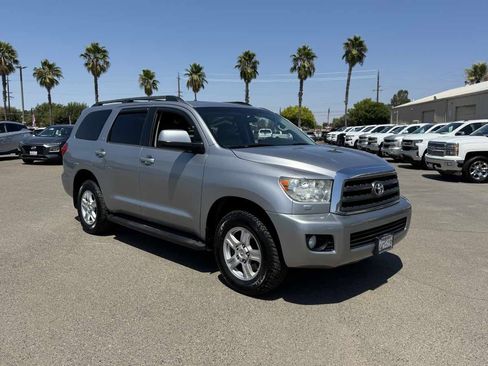 Used 2012 Toyota Sequoia SR5 AWD/4WD image 2