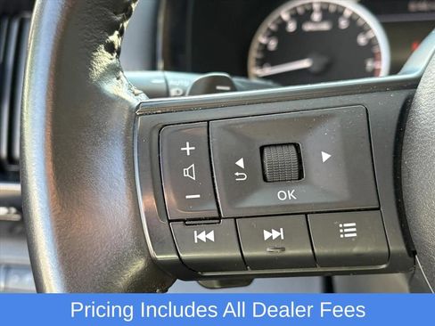 Used 2024 Nissan Pathfinder SV AWD/4WD image 10