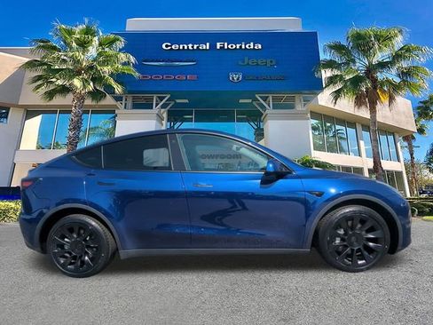 Used 2023 Tesla Model Y Long Range image 4