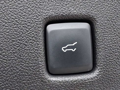 Used 2025 Ford Escape Platinum AWD/4WD image 29