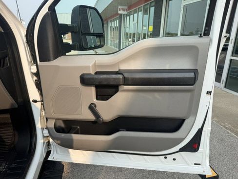 Used 2017 Ford F250 XL image 25