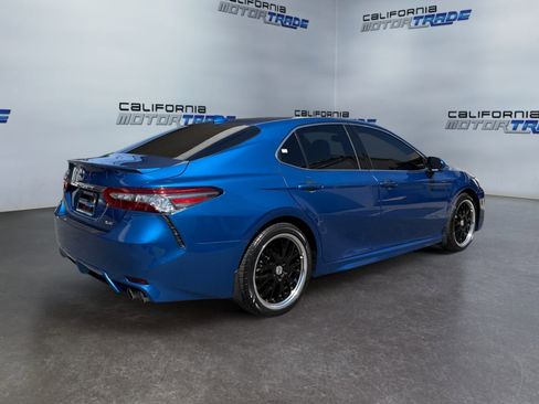 Used 2019 Toyota Camry XSE image 5