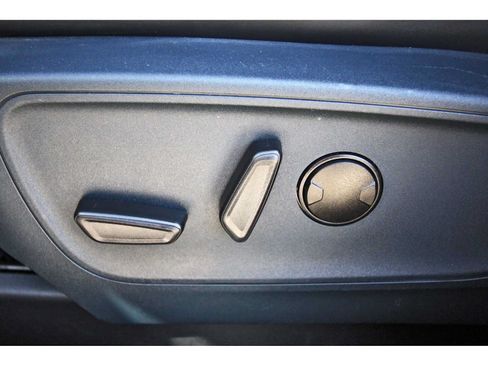 Used 2024 Ford Maverick Lariat w/ Black Appearance Package FWD image 28