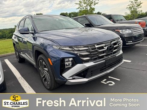 Used 2025 Hyundai Tucson Limited AWD/4WD image 1