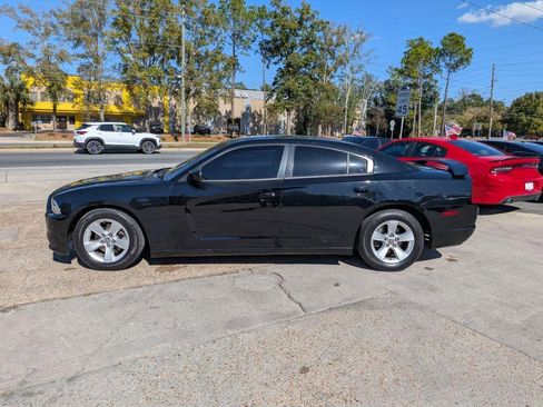 Used 2013 Dodge Charger SE image 8