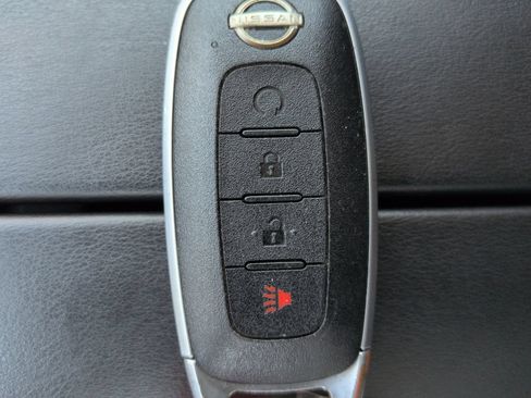 Used 2023 Nissan Rogue SV FWD image 29
