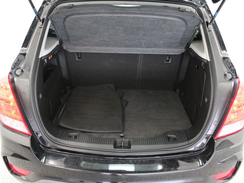 Used 2020 Chevrolet Trax LS FWD image 28
