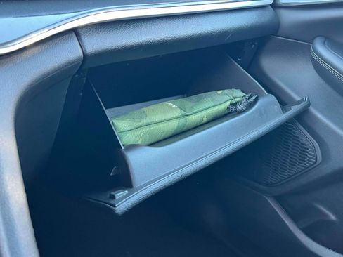 Used 2023 Jeep Grand Cherokee L Laredo image 12