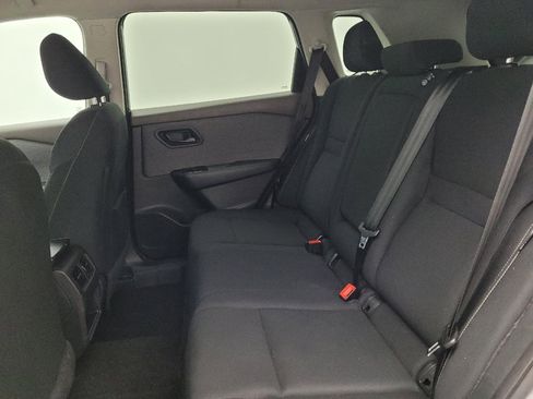 Used 2023 Nissan Rogue S AWD/4WD image 18