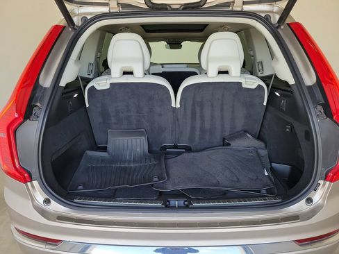Used 2024 Volvo XC90 B5 Plus w/ Protection Package Premier AWD/4WD image 10
