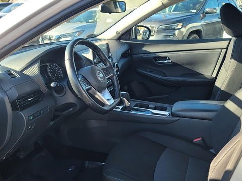 Certified 2022 Nissan Sentra SV image 11