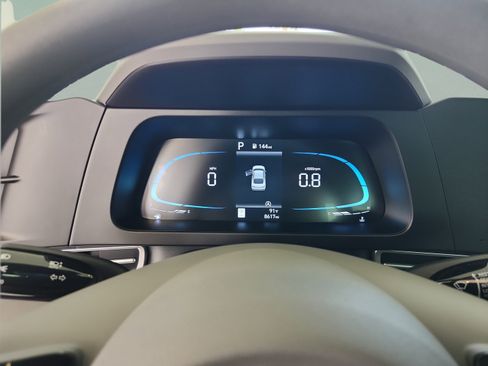 Used 2025 Hyundai Elantra SE FWD image 10