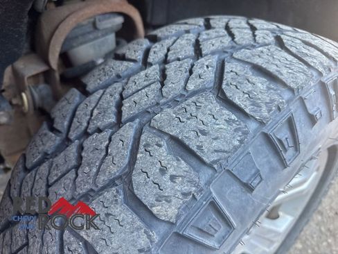 Used 2017 Chevrolet Silverado 1500 LT w/ All Star Edition AWD/4WD image 9