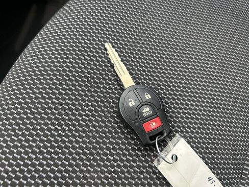 Used 2017 Nissan Versa SV image 30