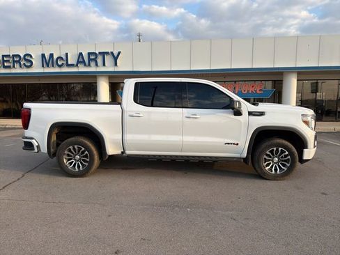 Used 2022 GMC Sierra 1500 AT4 w/ AT4 Premium Package image 2