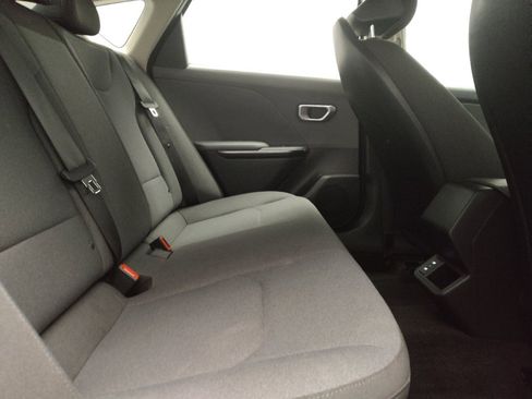 Used 2025 Kia K4 FWD image 19
