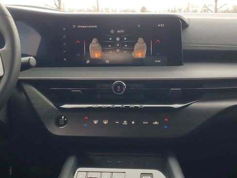 New 2025 Nissan Murano SV image 30