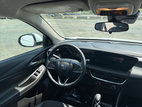 Used 2025 Buick Encore GX Preferred FWD image 30