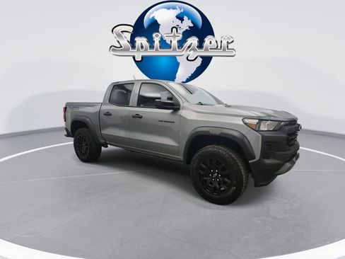 Used 2024 Chevrolet Colorado Trail Boss w/ Technology Package image 3