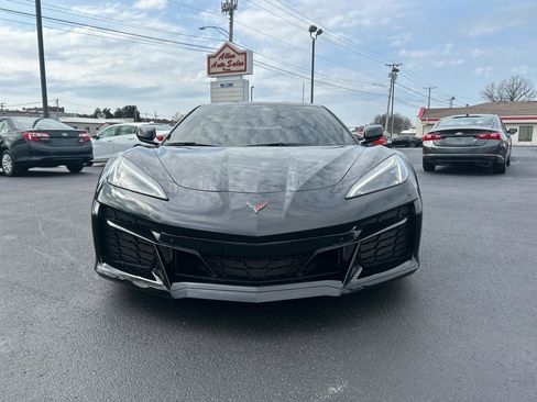 Used 2024 Chevrolet Corvette Z06 image 2