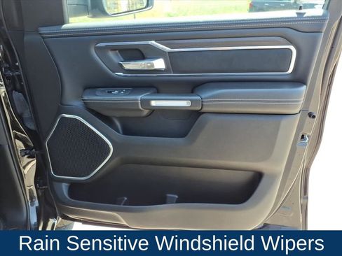 Used 2025 RAM 1500 Laramie image 27