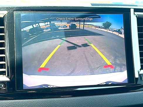 Used 2024 Chrysler Pacifica Touring-L FWD image 35