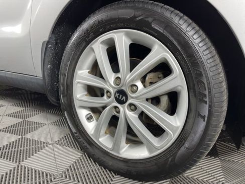 Used 2019 Kia Soul + image 14