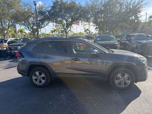 Used 2025 Toyota RAV4 XLE image 4